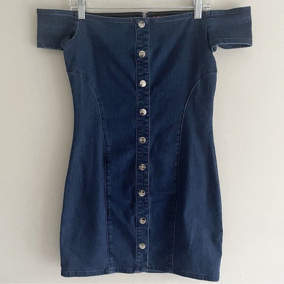 Guess Bodycon Jean Dress Size M Denim Cute Off The Shoulders Silver Button - Picture 12 of 12